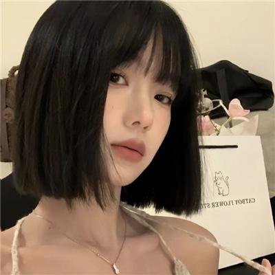 八个拔河女